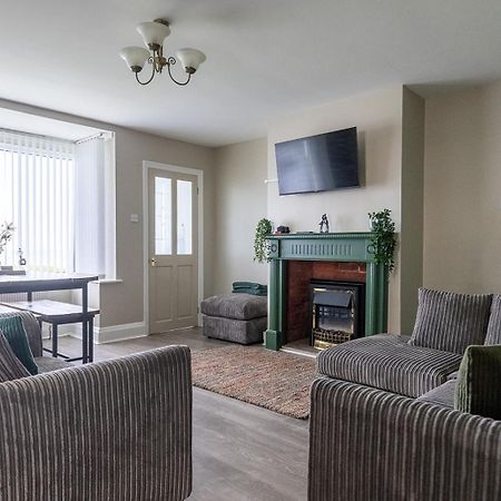 Beachfront Apartment - Ground Floor Apartment With Sea Views, Next To The Beach, Bridlington, North Yorkshire Bessingby المظهر الخارجي الصورة
