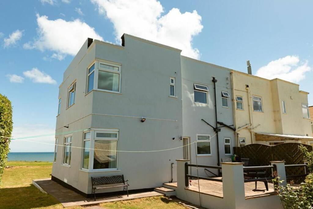 Beachfront Apartment - Ground Floor Apartment With Sea Views, Next To The Beach, Bridlington, North Yorkshire Bessingby المظهر الخارجي الصورة