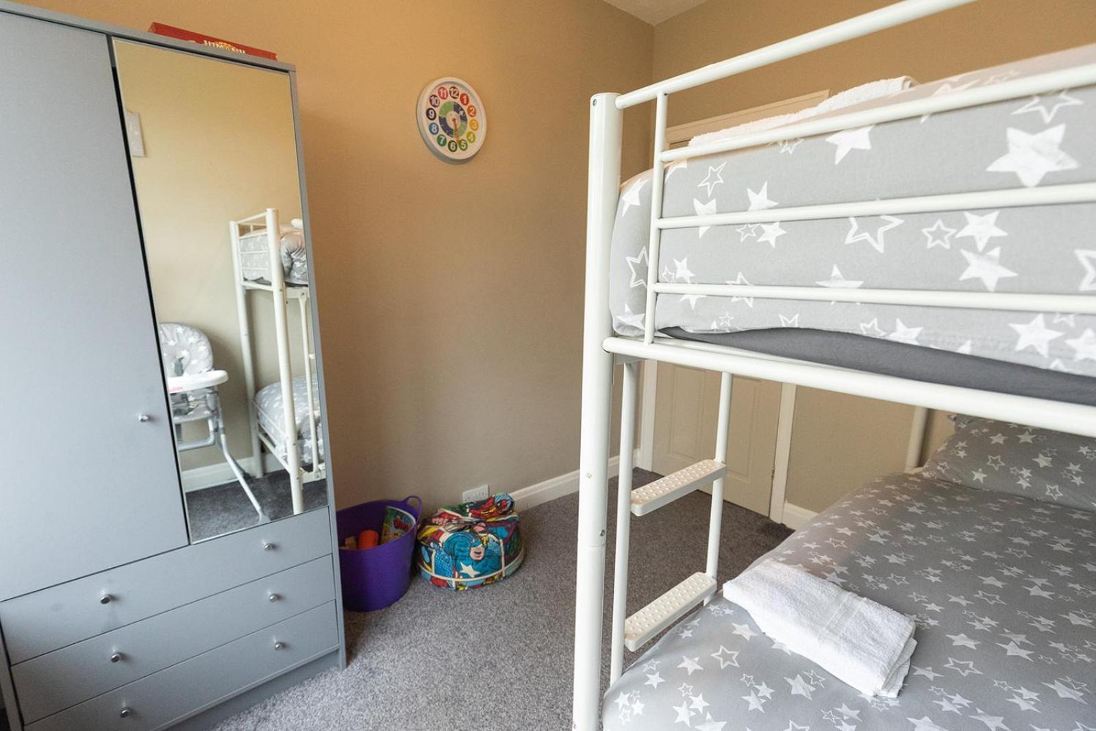 Beachfront Apartment - Ground Floor Apartment With Sea Views, Next To The Beach, Bridlington, North Yorkshire Bessingby المظهر الخارجي الصورة