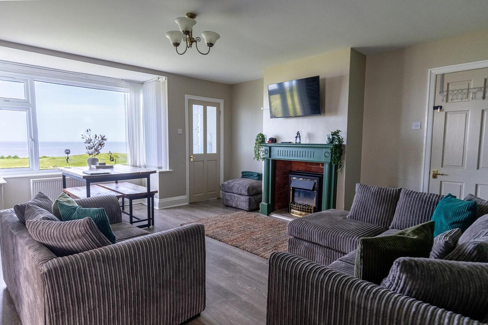 Beachfront Apartment - Ground Floor Apartment With Sea Views, Next To The Beach, Bridlington, North Yorkshire Bessingby المظهر الخارجي الصورة